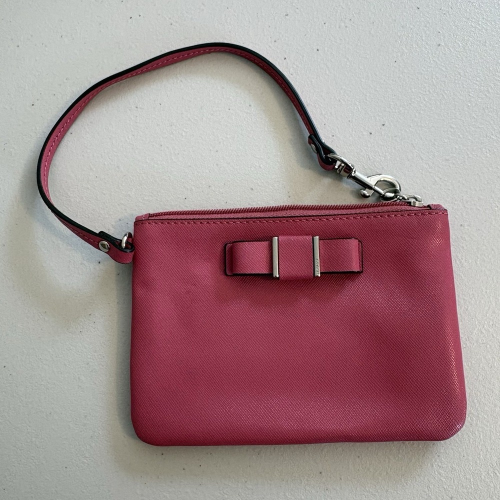 Coach Darcy Bow Wristlet Pink Crossgrain‎ Leather